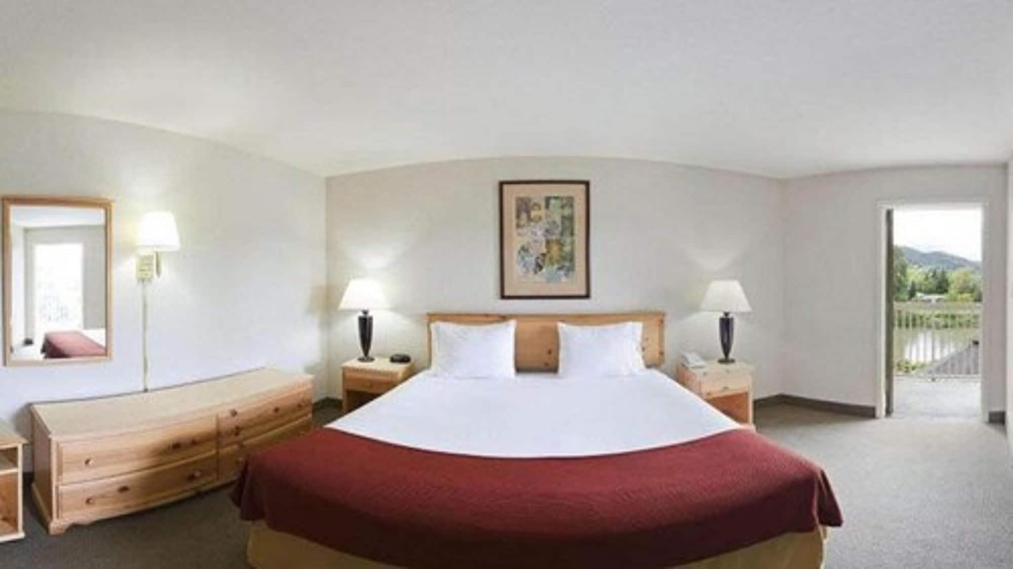 Holiday Inn Express Roseburg By Ihg Ngoại thất bức ảnh