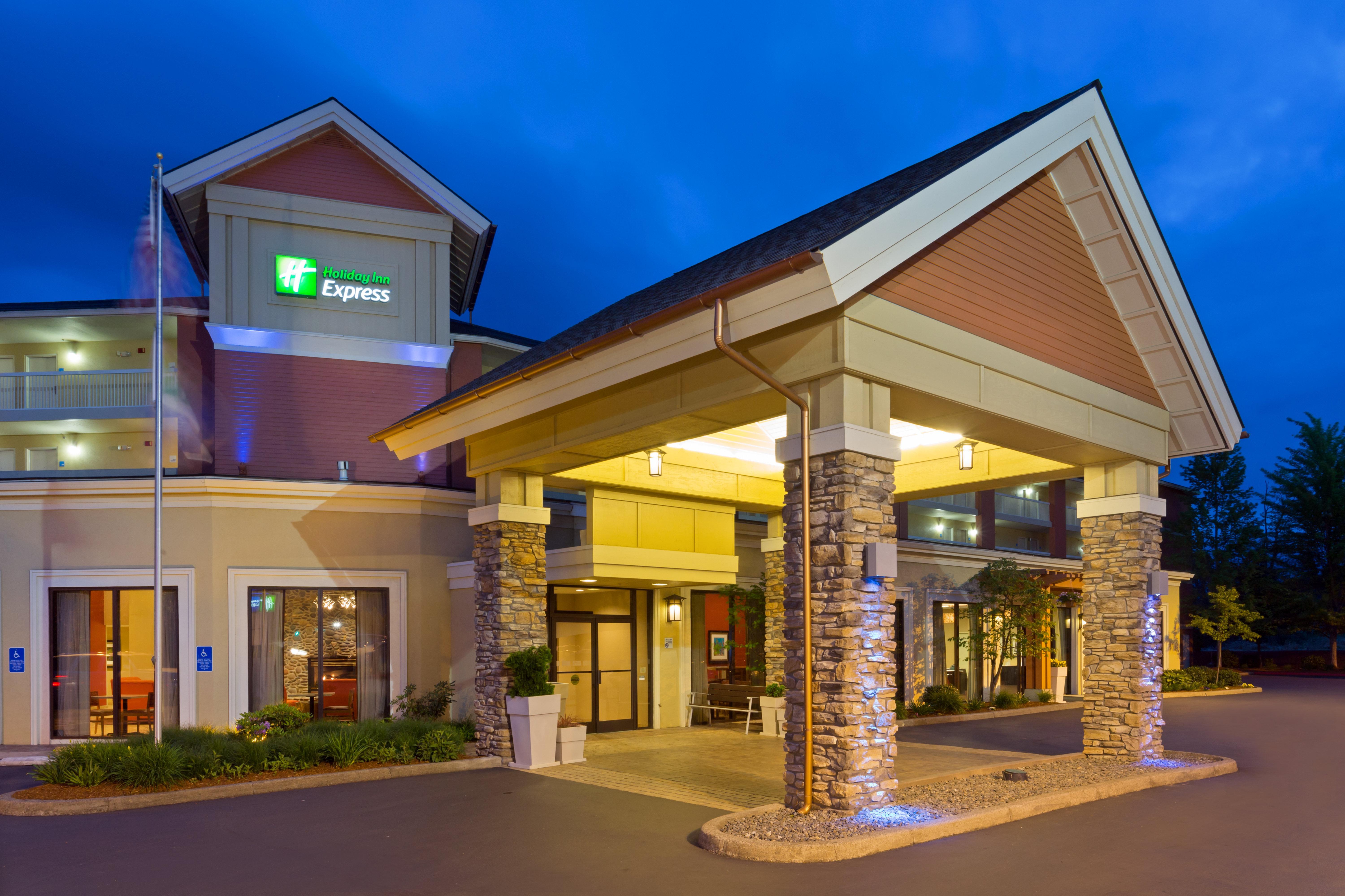Holiday Inn Express Roseburg By Ihg Ngoại thất bức ảnh