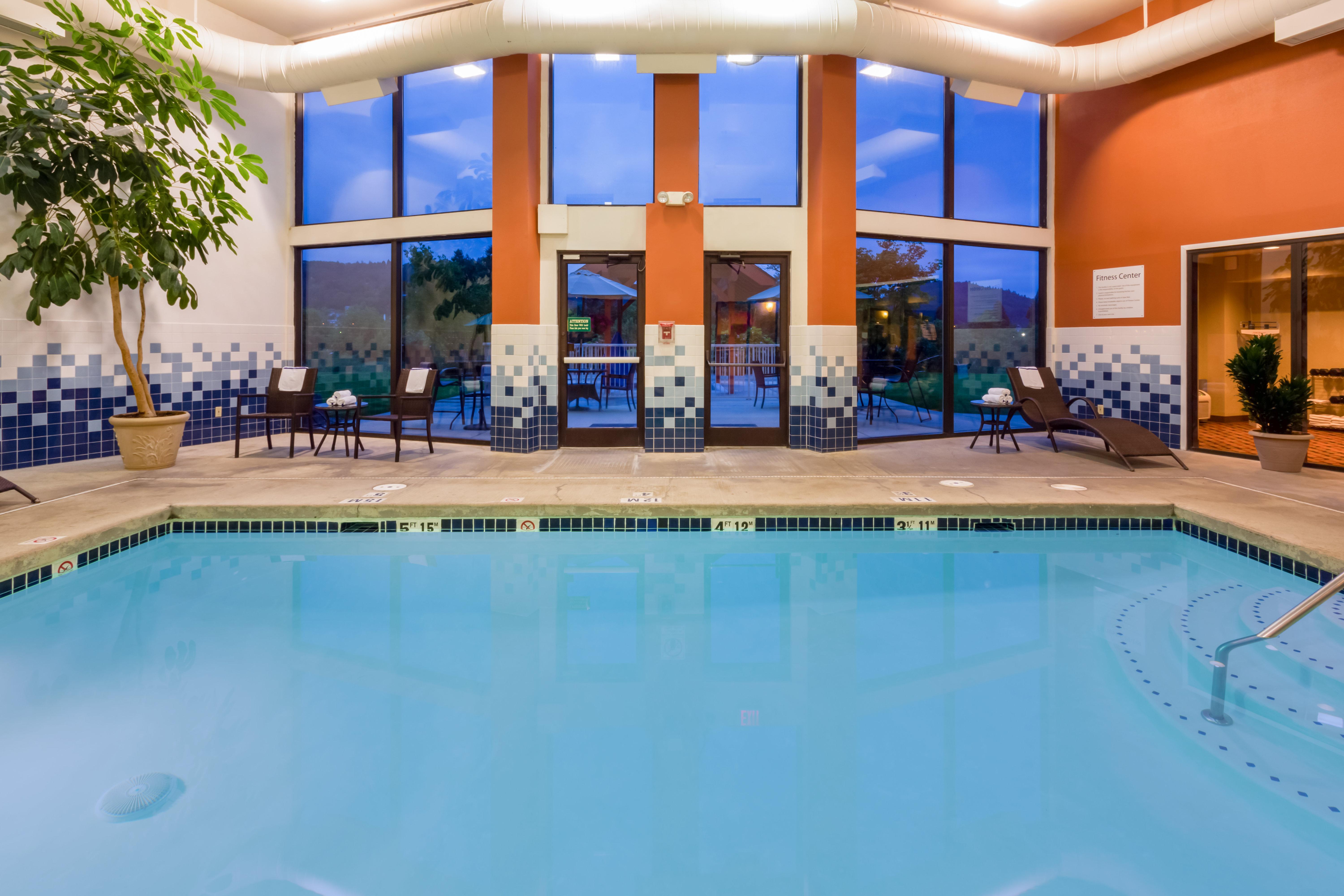 Holiday Inn Express Roseburg By Ihg Ngoại thất bức ảnh