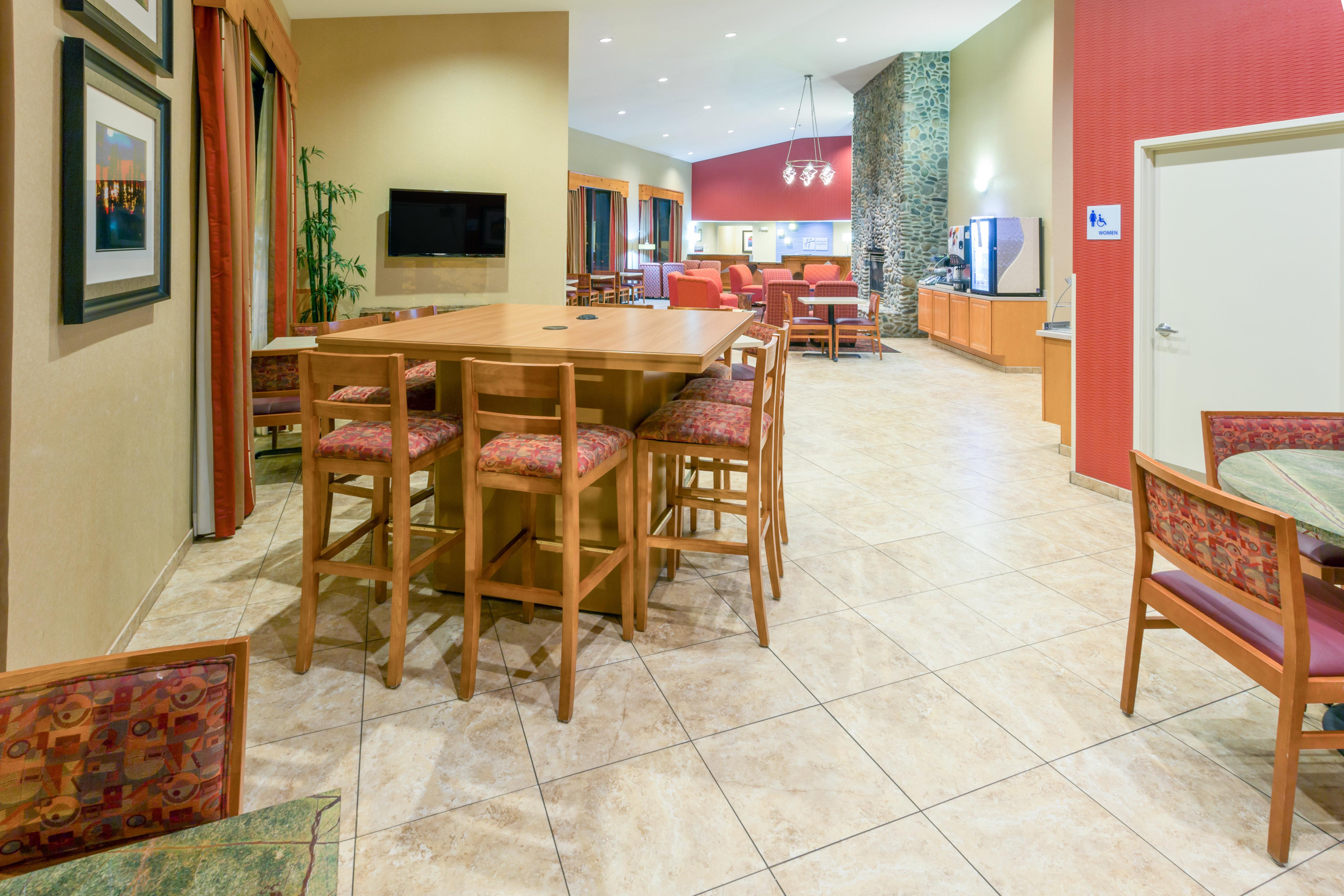 Holiday Inn Express Roseburg By Ihg Ngoại thất bức ảnh